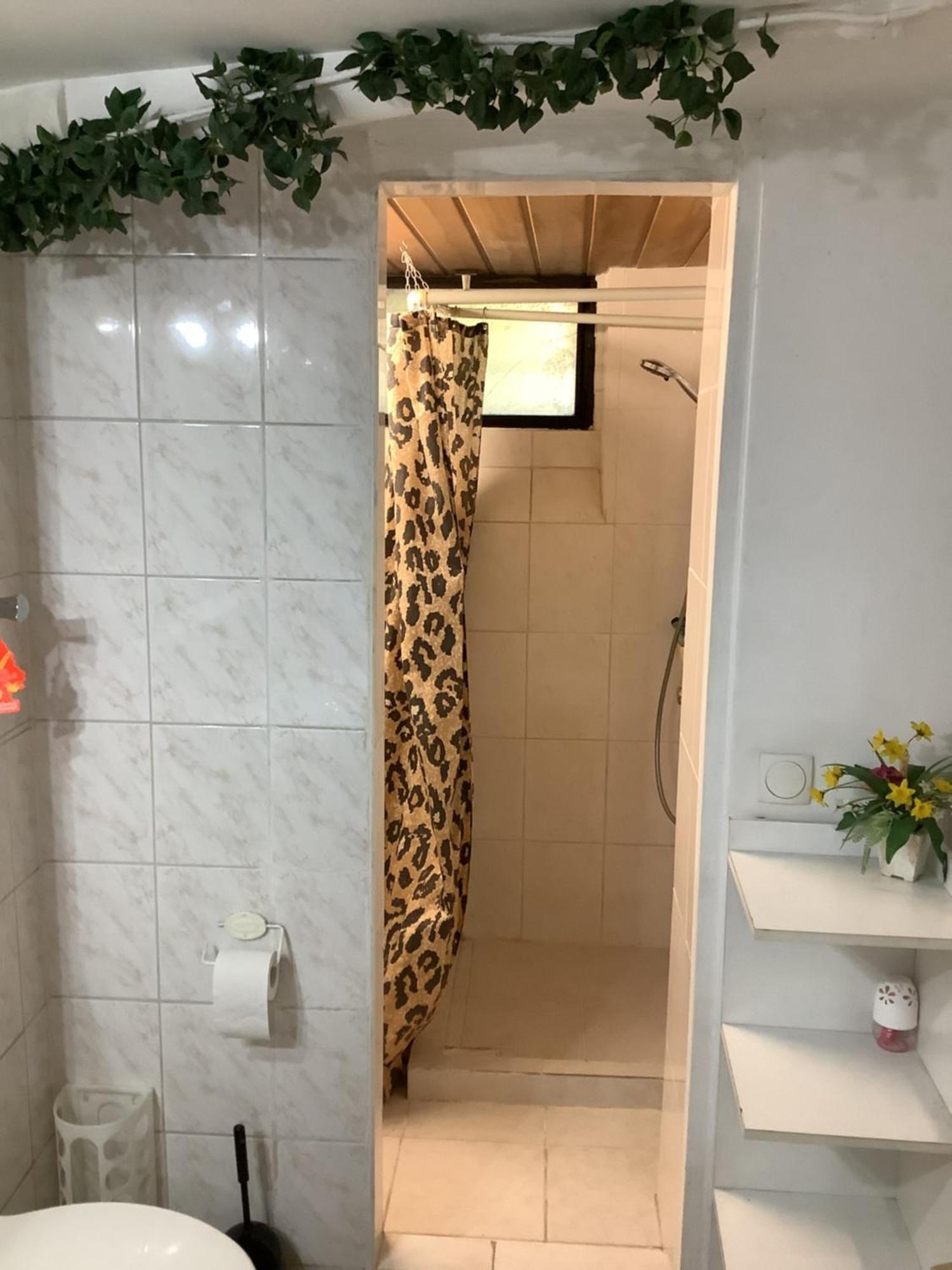 Schoenes Zimmer Im Seterant/Untergeschoss Essen Ngoại thất bức ảnh