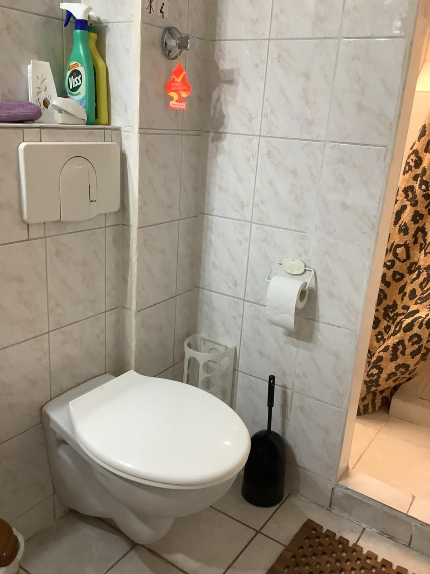 Schoenes Zimmer Im Seterant/Untergeschoss Essen Ngoại thất bức ảnh